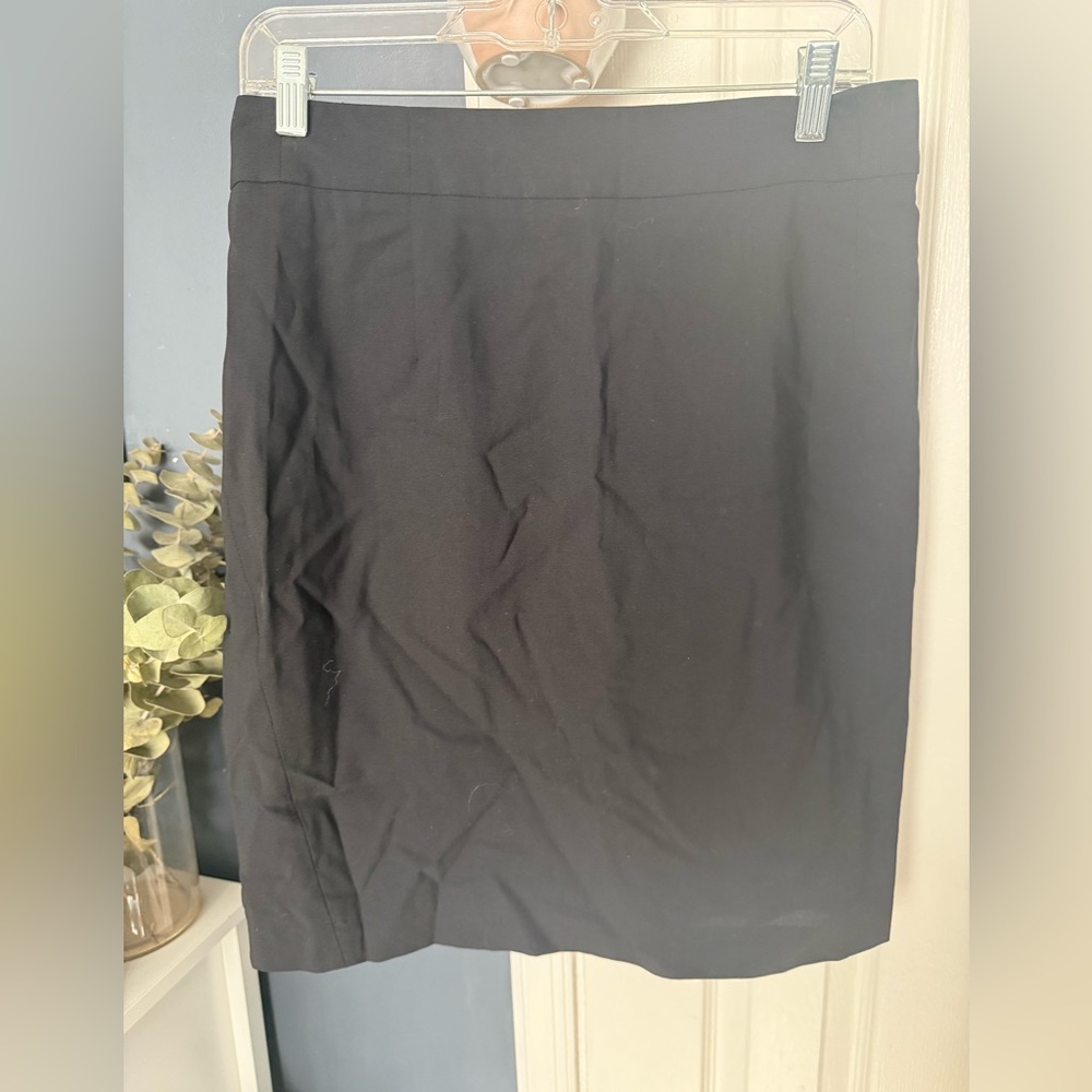 Theory black suit skirt